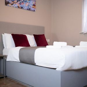Double Room Private Bathroom